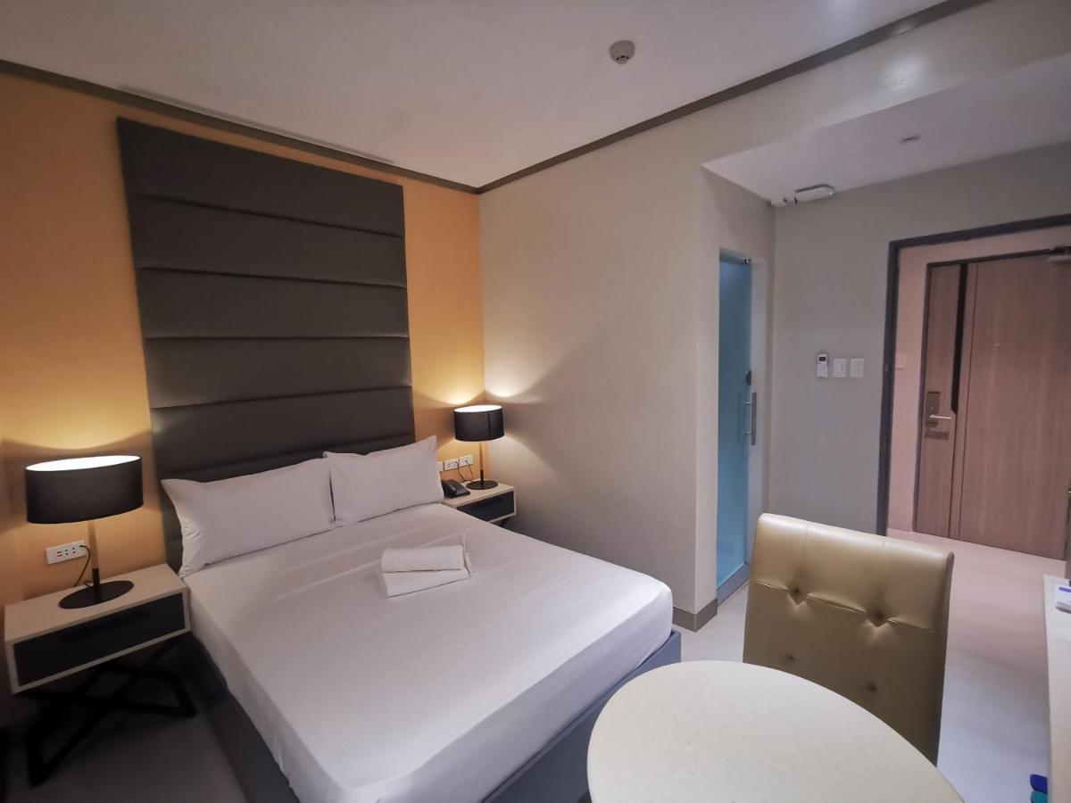 Yes Hotel Pandi Bulacan מראה חיצוני תמונה